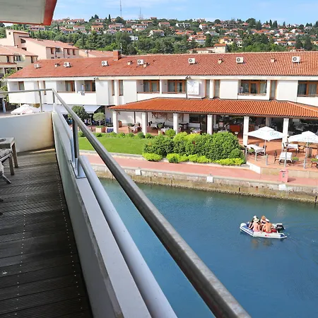 Hotel Histrion 4*
